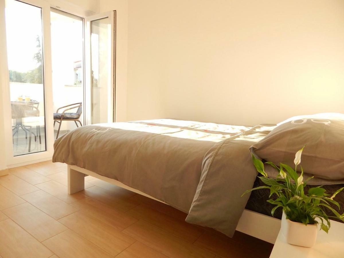 Apartments Mira Pula Extérieur photo