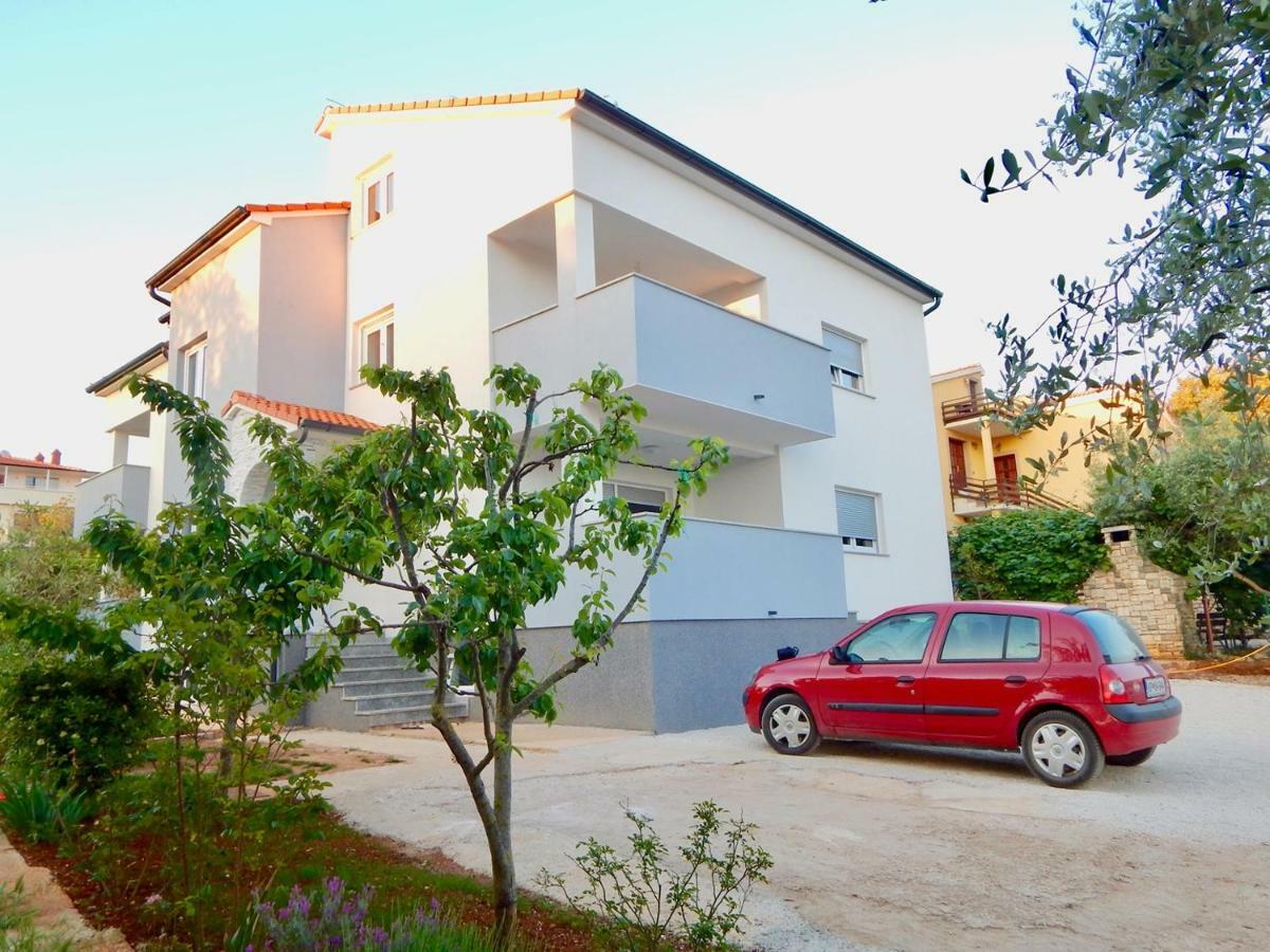 Apartments Mira Pula Extérieur photo