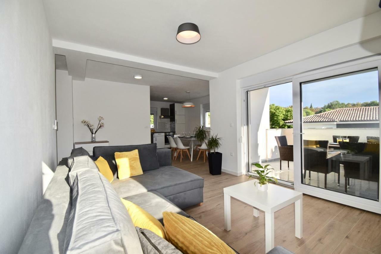 Apartments Mira Pula Extérieur photo